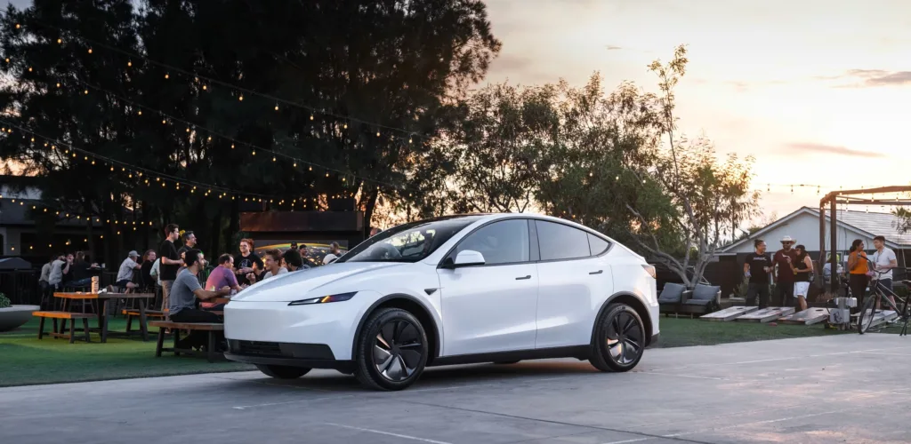 Novo Model Y da Tesla chega mais simples e mais barato, mirando volume e competitividade global.
