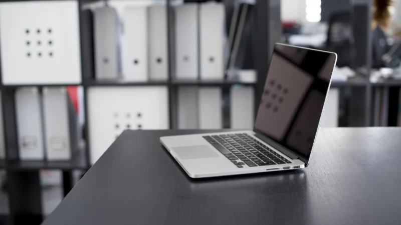 Da sala de aula aos data centers: a nova fase da Positivo Tecnologia (POSI3)