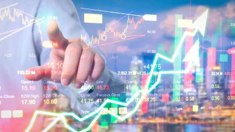 Ibovespa recua após recorde histórico em dia de liquidez baixa