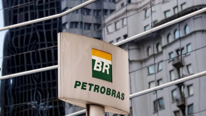 Petrobras (PETR4) anuncia descoberta na Bacia de Campos; ações sobem