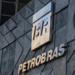 Petrobras (PETR4) e Shell arrematam áreas do pré-sal em leilão; entenda