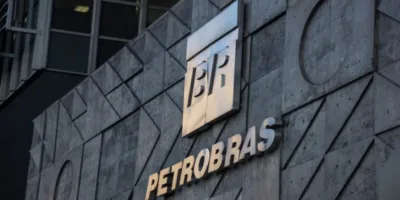 Petrobras (PETR4) e Shell arrematam áreas do pré-sal em leilão; entenda