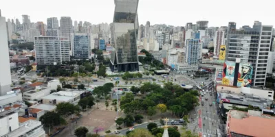 Vacância cai e absorção dispara nas lajes A+ em SP no 4T25