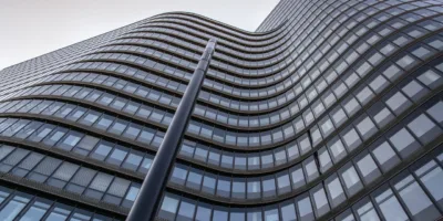 Aluguel de escritórios sobe 6% e ocupação bate recorde em SP