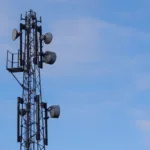 Telefônica (VIVT3) define calendário de proventos; veja valores e quem tem direito