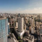 SNME11 acelera reestruturação com ganhos de capital e fusão