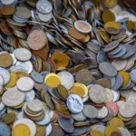 Cinco fundos imobiliários pagam rendimentos; veja destaques