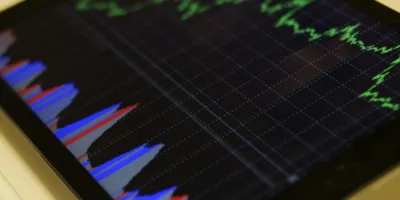 IFIX fecha estável; XPSF11 e PMIS11 lideram altas no dia