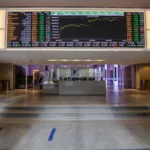 Ibovespa sobe pela 2ª vez seguida, ignora tombo do petróleo e volta aos 187 mil