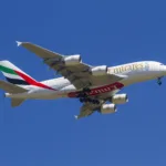 Emirates retoma 96% dos voos após impactos da crise no Oriente Médio
