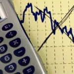Inflação encosta no teto e acende alerta: Focus eleva IPCA de 2026 para 4,89%