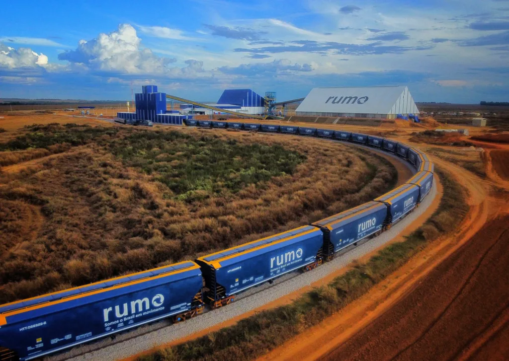 Primeiro trem circula pela nova Ferrovia de Mato Grosso, entregue pela Rumo (RAIL3).