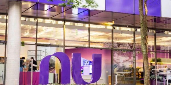 Nubank (ROXO34) sobe mais de 10% após lucro recorde de US$ 1 bilhão no 2T26