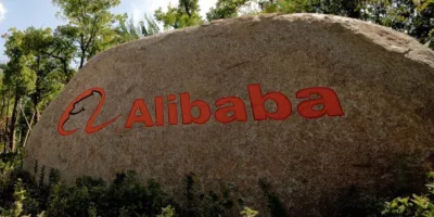 Alibaba (BABA) vende US$ 10 bi em ações para turbinar IA