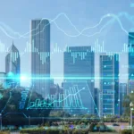 O melhor dia para investir em FIIs existe? Baroni explica o que realmente importa