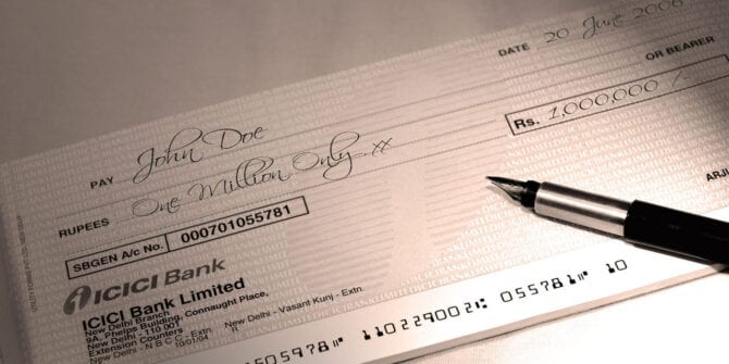 O que é cheque pré-datado e como essa modalidade funciona?