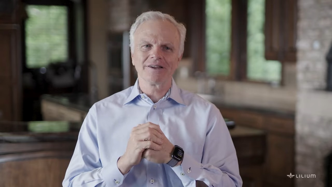 Fundador da JetBlue e da Azul, David Neeleman lança nova companhia aérea  nos EUA - Forbes