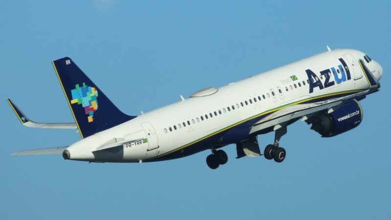 Azul (AZUL4) anuncia aprovação de plano nos EUA e desaba na Bolsa