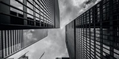 Fundo imobiliário paga dividendos de 1,14% ao mês; veja valor e resultados do mês