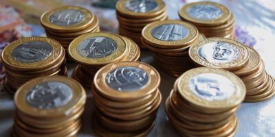 VIUR11 lucra, vende ativos e suspende proventos até 2026