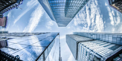 VRTM11 lucra R$ 3,95 milhões, ajusta carteira e destaca desconto relevante