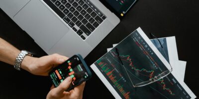 SNME11 paga R$ 0,15 e fecha dezembro com 2,08% de retorno