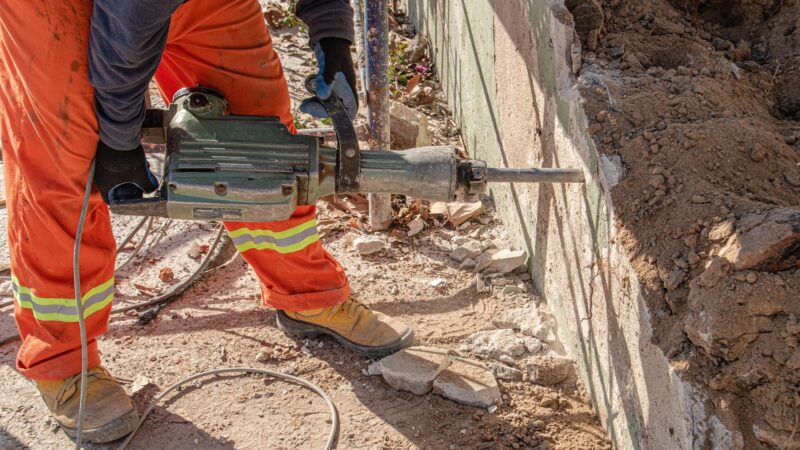 Cyrela e mais 3 empresas desabam na Bolsa após prévias do 4T25; entenda