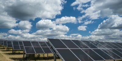 SNEL11 adquire UFV Soleil e amplia geração distribuída no Paraná