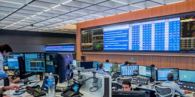 BTG Pactual tem lucro recorde no 4T25, mas ações caem após balanço