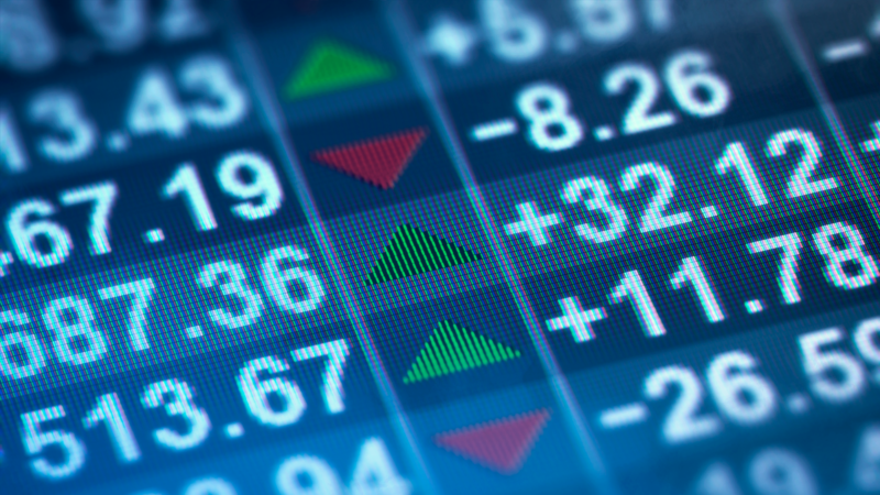 Bancos derrubam Ibovespa apesar de alta de Vale (VALE3) e Petrobras (PETR4); entenda